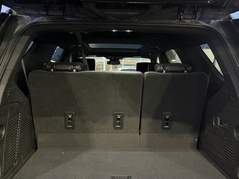 Used 2023 Chevrolet Tahoe Z71 w/ Z71 Off-Road Package image 21