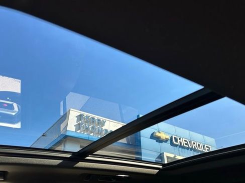 Used 2021 Chevrolet Tahoe LT w/ LT Signature Package image 10