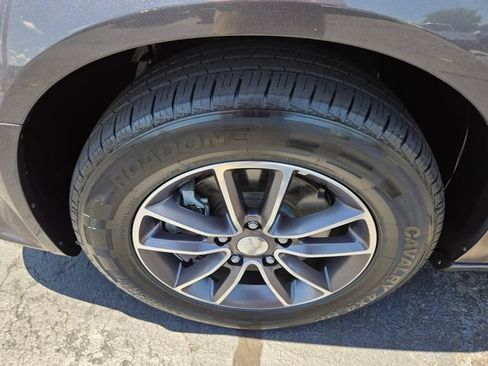 Used 2017 Dodge Grand Caravan SXT FWD image 23