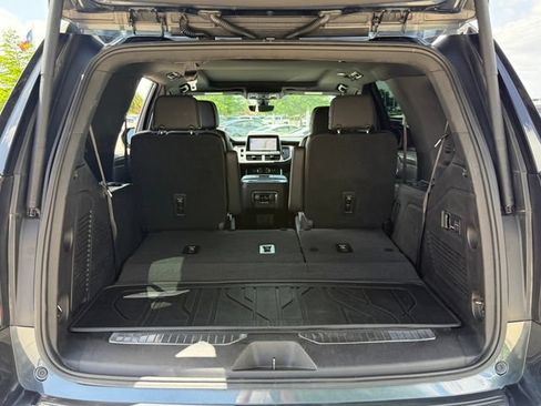 Used 2021 Chevrolet Tahoe Premier w/ Premium Package RWD image 30