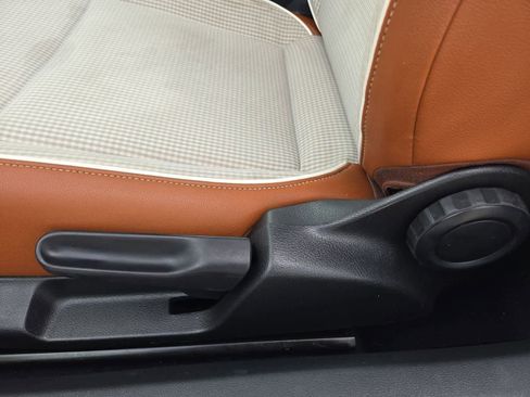 Used 2017 Volkswagen Beetle 1.8T Classic image 14