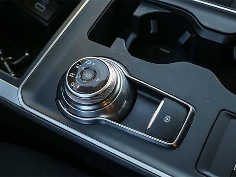 Used 2023 Ford Edge SE w/ Black Appearance Package image 19