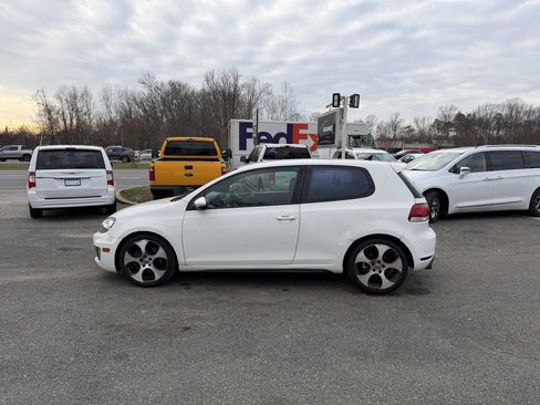 Used 2012 Volkswagen Golf 2-Door FWD image 3