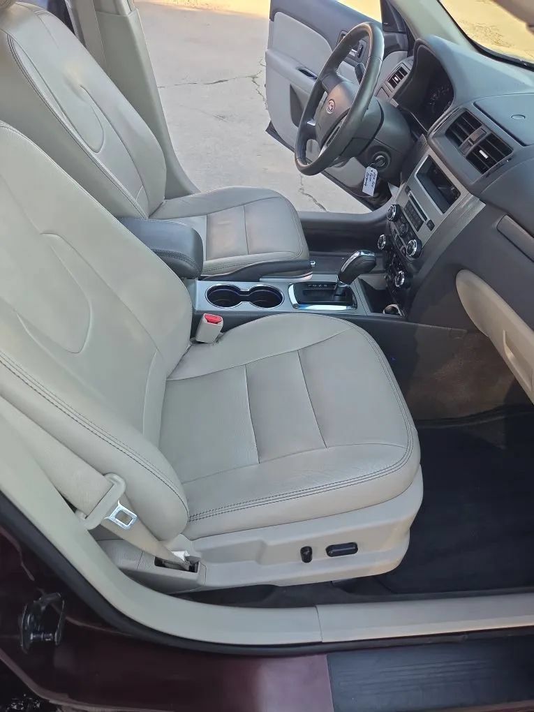 Used 2011 Ford Fusion SEL w/ 301A Rapid Spec Order Code FWD image 28