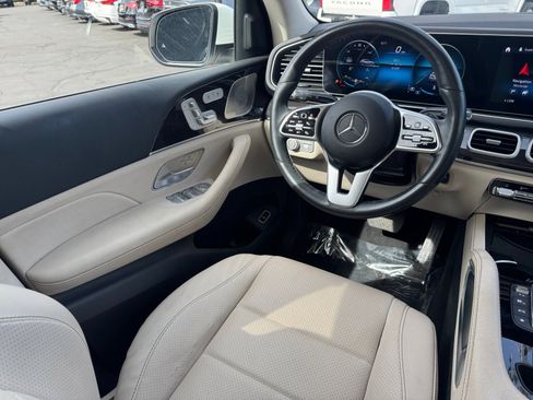 Used 2022 Mercedes-Benz GLE 350 w/ Premium Package image 19