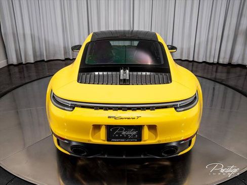 Used 2024 Porsche 911 Carrera T RWD image 11
