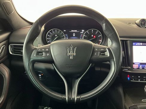 Used 2023 Maserati Levante GT image 12