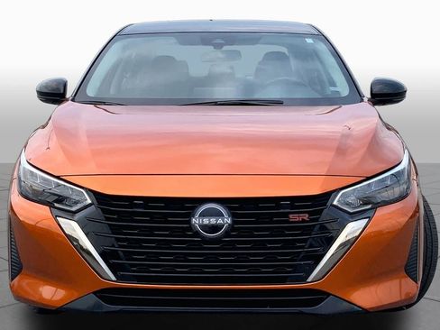 Used 2025 Nissan Sentra SR FWD image 4