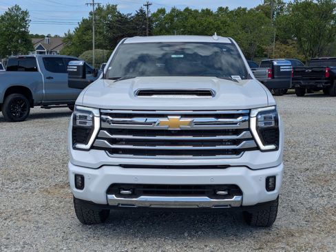 New 2026 Chevrolet Silverado 2500 High Country w/ High Country Premium Package AWD/4WD image 3