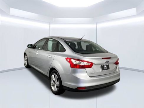 Used 2013 Ford Focus SE FWD image 7