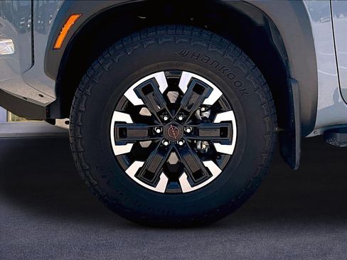 Used 2023 Nissan Frontier PRO-4X w/ Pro Convenience Package AWD/4WD image 35