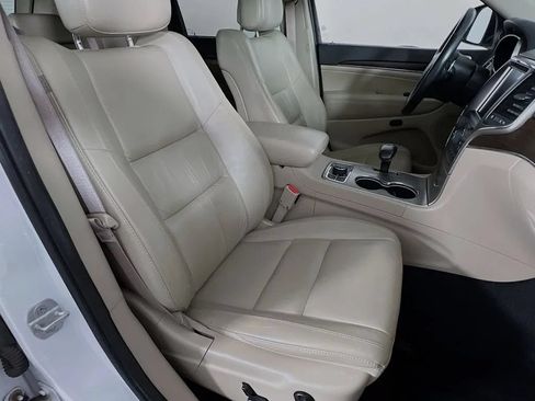 Used 2014 Jeep Grand Cherokee Limited AWD/4WD image 29