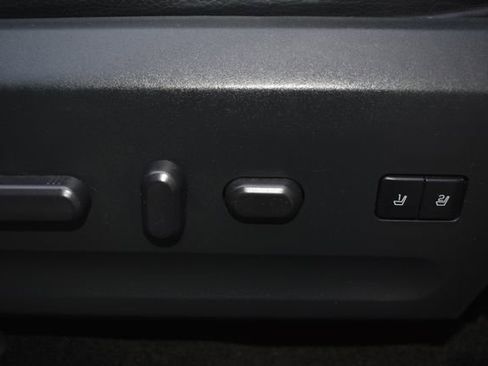 Used 2016 Ford Expedition Limited image 20