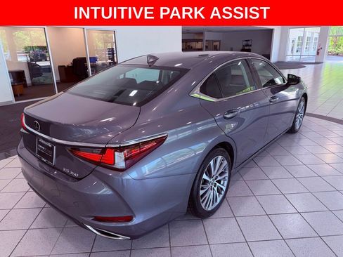 Certified 2021 Lexus ES 350 w/ Premium Package image 9