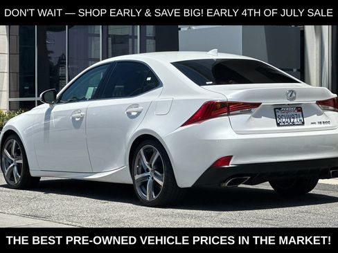 Used 2017 Lexus IS 300 AWD w/ Premium Package image 7