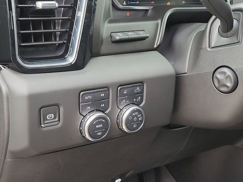 Certified 2025 GMC Sierra 1500 Denali w/ Denali Reserve Package AWD/4WD image 18