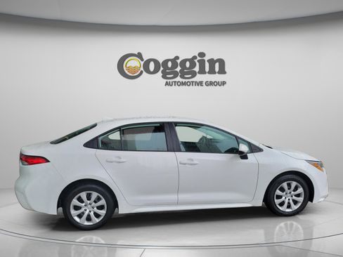 Used 2024 Toyota Corolla LE image 5