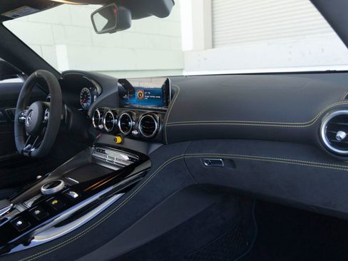Used 2020 Mercedes-Benz AMG GT R image 21
