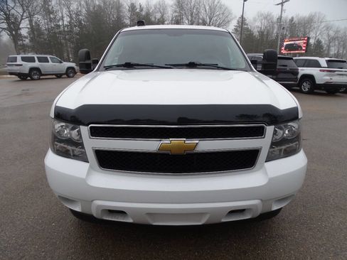 Used 2013 Chevrolet Suburban 2500 image 3