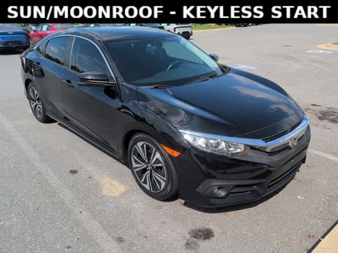 Used 2018 Honda Civic EX-T image 3