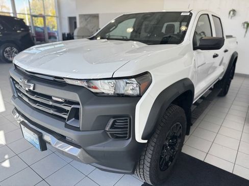 Certified 2024 Chevrolet Colorado Trail Boss w/ Advanced Trailering Package image 30