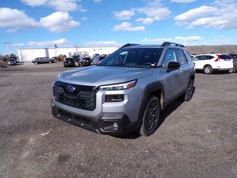 Used 2026 Subaru Outback Premium AWD/4WD image 1