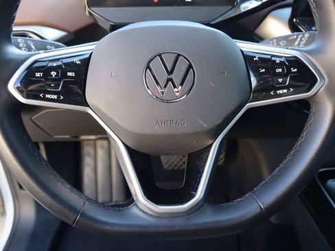 Used 2023 Volkswagen ID.4 Pro RWD image 9