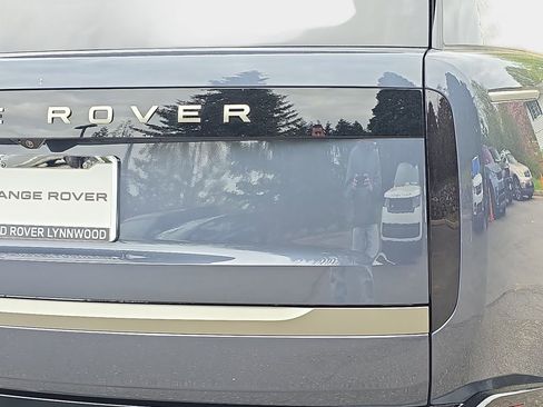 New 2026 Land Rover Range Rover Long Wheelbase SE AWD/4WD image 36