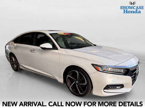 Used 2019 Honda Accord Touring image 6