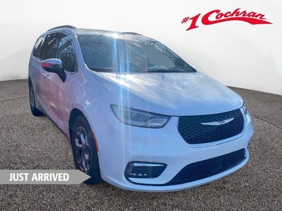 Used 2023 Chrysler Pacifica Limited