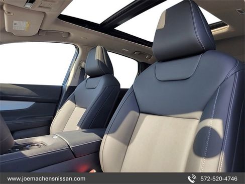 New 2025 Nissan Murano SL image 32