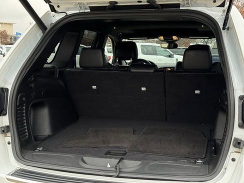 Used 2022 Jeep Grand Cherokee Limited image 34