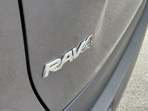Used 2025 Toyota RAV4 LE AWD/4WD image 6