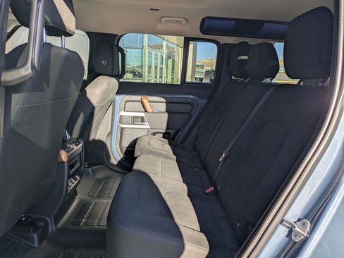 Used 2022 Land Rover Defender 110 image 26