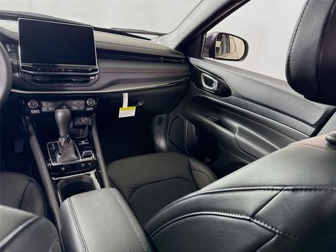 New 2026 Jeep Compass Trailhawk AWD/4WD image 15
