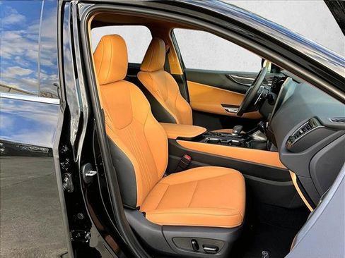 Used 2026 Lexus NX 350h NX 350h Premium image 9