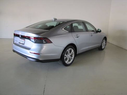 Used 2023 Honda Accord LX image 23