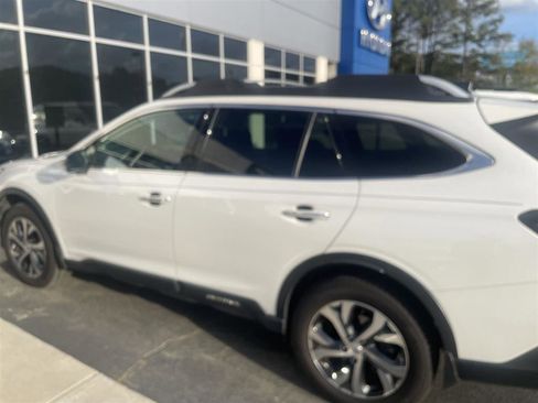 Used 2020 Subaru Outback Touring w/ Popular Package #2 image 5