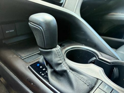 Used 2024 Toyota Camry SE FWD image 8