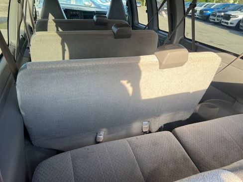 Used 2019 Chevrolet Express 3500 LT w/ LT Preferred Equipment Group RWD image 26