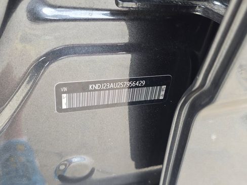 Certified 2025 Kia Soul LX image 21