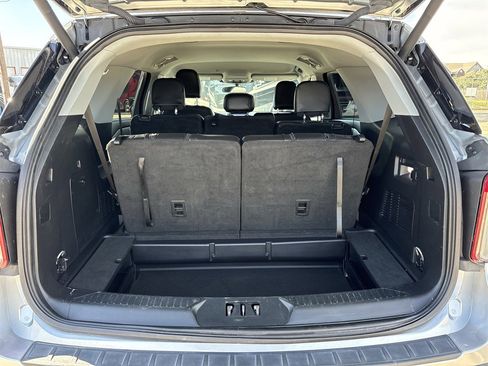 Used 2023 Ford Explorer XLT w/ Equipment Group 202A image 27