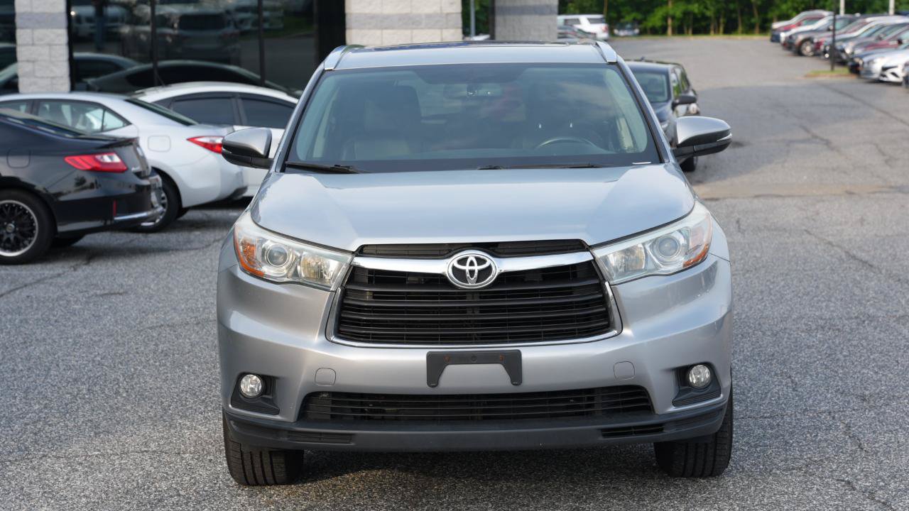 Used 2015 Toyota Highlander XLE AWD/4WD image 2