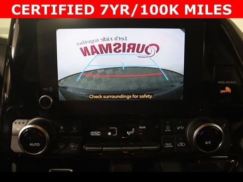 Used 2023 Toyota Highlander XLE image 26