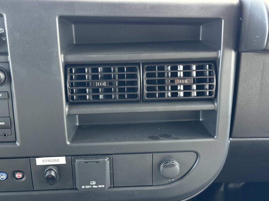 New 2025 Chevrolet Express 3500 w/ Power Convenience Package RWD image 4