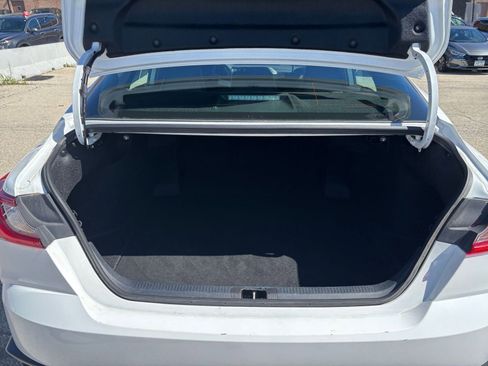 Used 2025 Toyota Camry SE FWD image 30