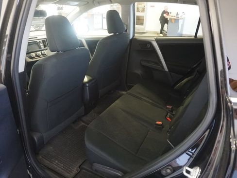 Used 2017 Toyota RAV4 LE w/ All Weather Liner Package AWD/4WD image 17