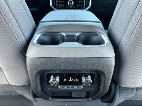 New 2026 GMC Acadia Elevation FWD image 21