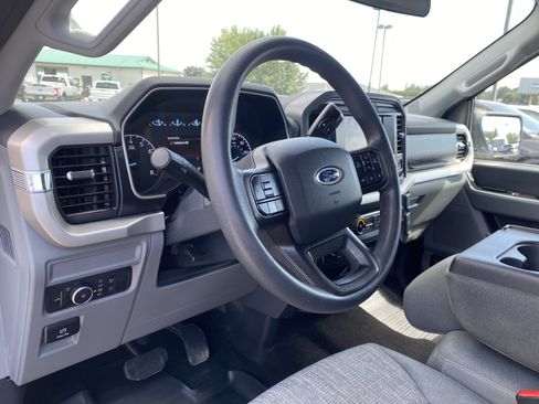 Used 2022 Ford F150 XLT w/ Trailer Tow Package AWD/4WD image 11