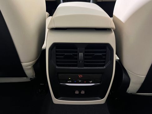 New 2026 BMW 330i xDrive Sedan w/ Premium Package image 34